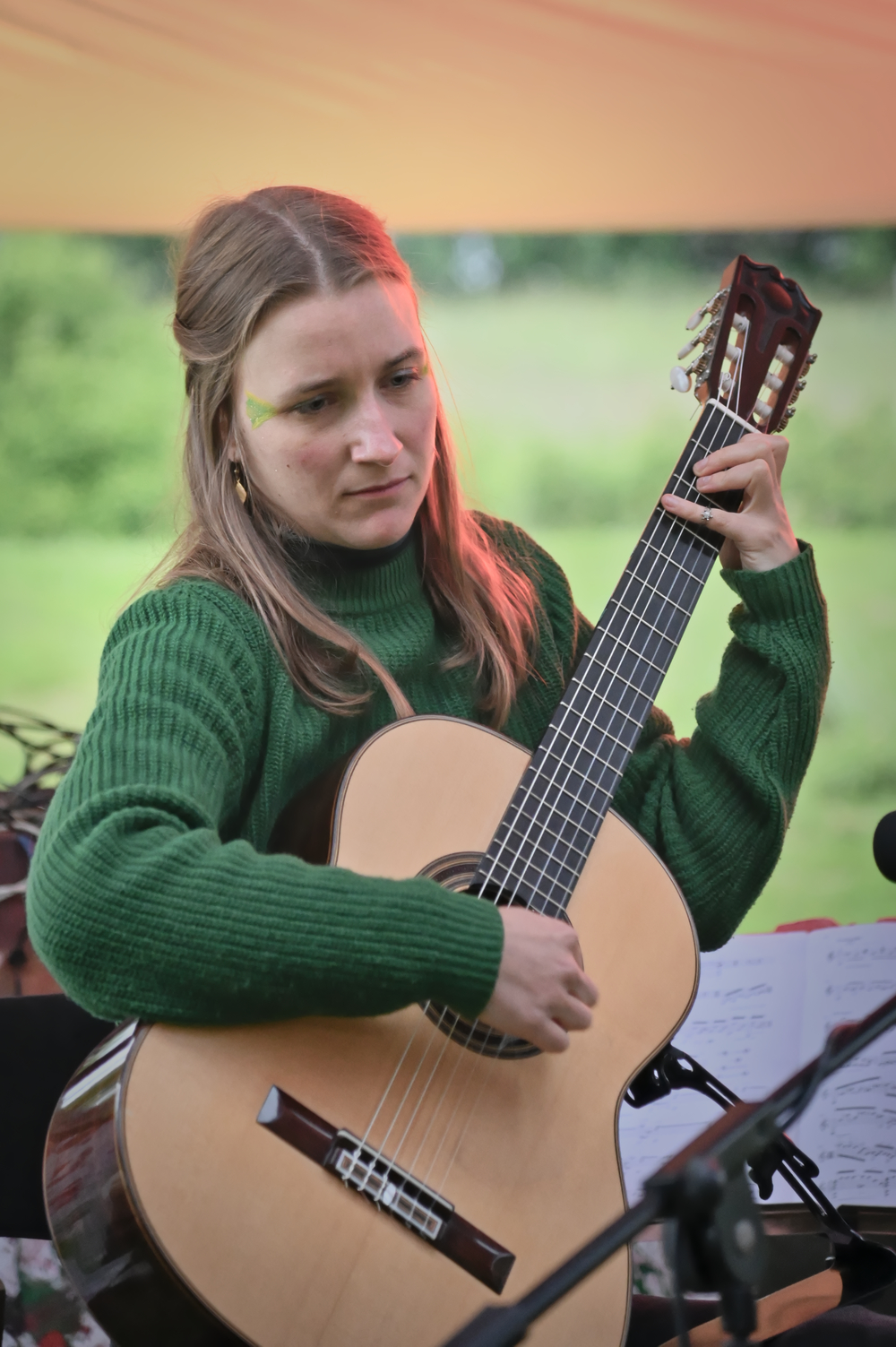Claudia Roch - Gitarre